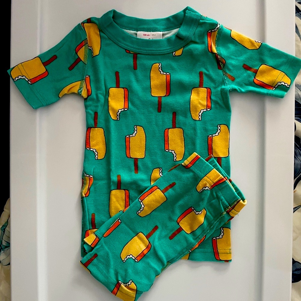 Hanna Anderson popsicle pjs, size 4, 100cm, 2019 style
